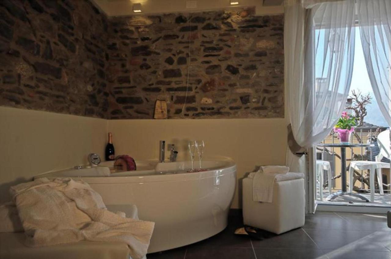 אורטה סאן ג'יוליו Locanda Di Orta מראה חיצוני תמונה